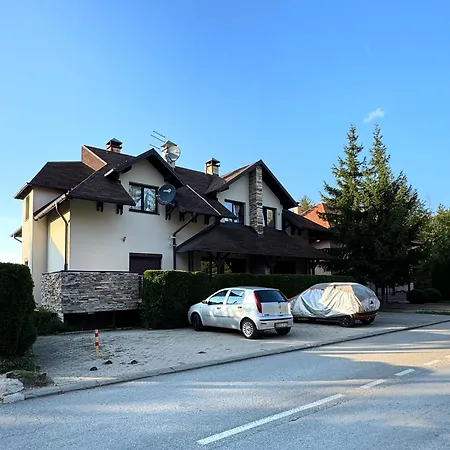 Kucica アパート ズラティボール